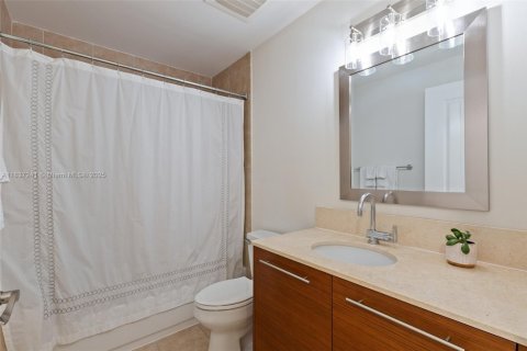 Condominio en venta en Sunrise, Florida, 3 dormitorios, 143.63 m2 № 1821882 - foto 18