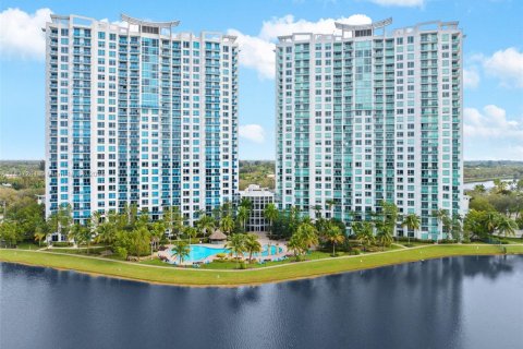 Condominio en venta en Sunrise, Florida, 3 dormitorios, 143.63 m2 № 1821882 - foto 1