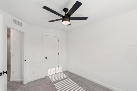 Townhouse in Winter Garden, Florida 3 bedrooms, 147.16 sq.m. № 1914314 - photo 14