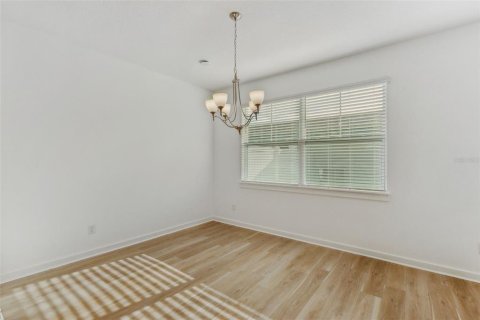 Townhouse in Winter Garden, Florida 3 bedrooms, 147.16 sq.m. № 1914314 - photo 8