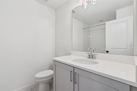 Townhouse in Winter Garden, Florida 3 bedrooms, 147.16 sq.m. № 1914314 - photo 12