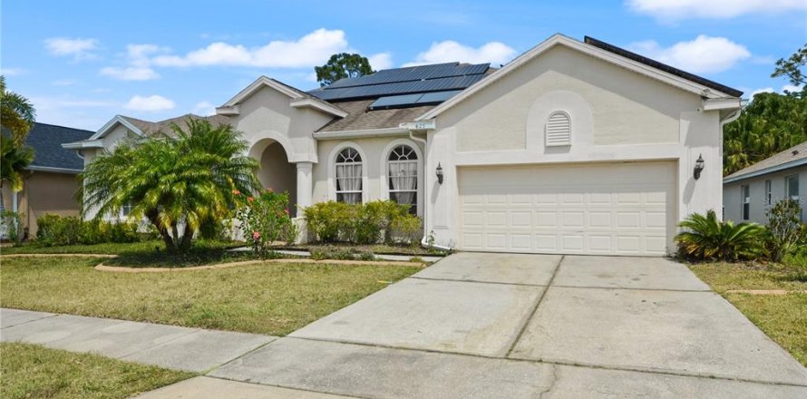 House in Orlando, Florida 4 bedrooms, 239.78 sq.m. № 1883500