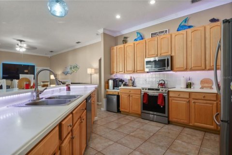 House in Orlando, Florida 4 bedrooms, 239.78 sq.m. № 1883500 - photo 5