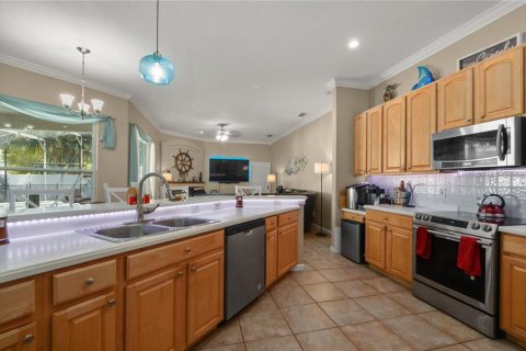 House in Orlando, Florida 4 bedrooms, 239.78 sq.m. № 1883500 - photo 8