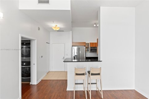 Condo in Miami, Florida, 1 bedroom  № 1499620 - photo 25
