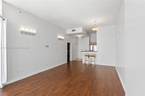 Condo in Miami, Florida, 1 bedroom  № 1499620 - photo 21