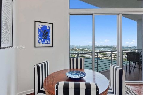 Condo in Miami, Florida, 1 bedroom  № 1499620 - photo 5