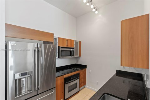 Condo in Miami, Florida, 1 bedroom  № 1499620 - photo 23
