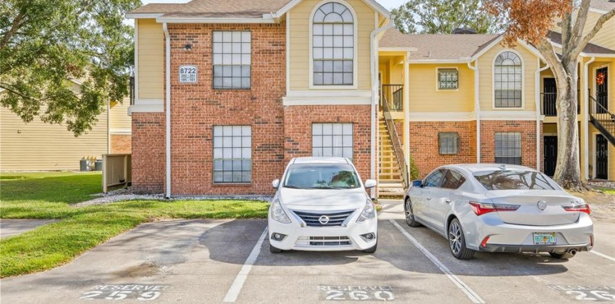 Condominio en Tampa, Florida, 1 dormitorio  № 1568726