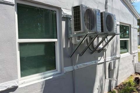 Apartamento en alquiler en Madeira Beach, Florida, 1 dormitorio, 46.82 m2 № 2102777 - foto 9