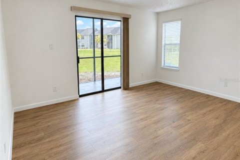 Condo in Casselberry, Florida, 1 bedroom № 2371645 - photo 2