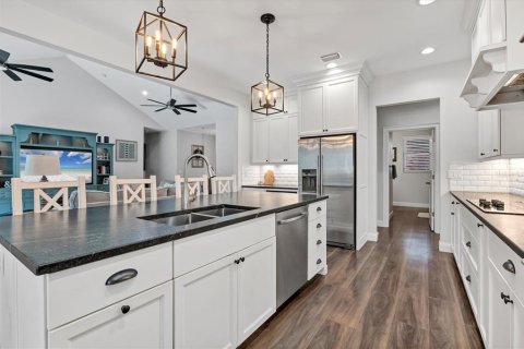 Casa en venta en Bradenton, Florida, 4 dormitorios, 232.72 m2 № 1679020 - foto 18