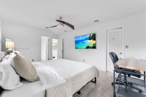 Casa en venta en Biscayne Park, Florida, 4 dormitorios, 218.13 m2 № 1969012 - foto 24