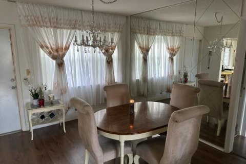 Condo in Lauderhill, Florida, 2 bedrooms  № 2083772 - photo 7