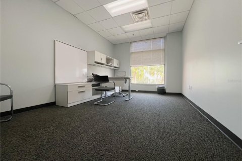Immobilier commercial à louer à Celebration, Floride: 3304.91 m2 № 1910487 - photo 1