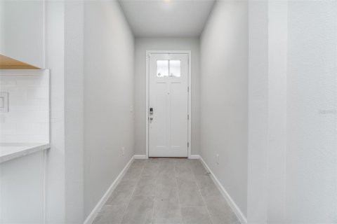 Touwnhouse à vendre à Odessa, Floride: 3 chambres, 159.42 m2 № 2210528 - photo 5