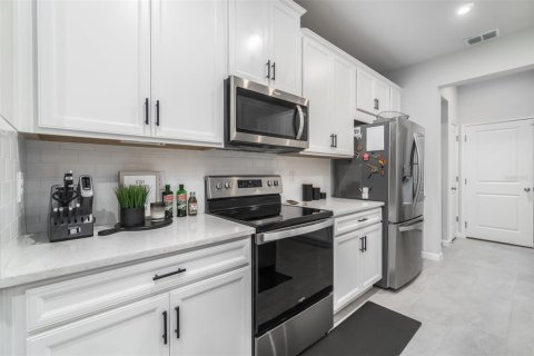 Touwnhouse à vendre à Odessa, Floride: 3 chambres, 159.42 m2 № 2210528 - photo 10