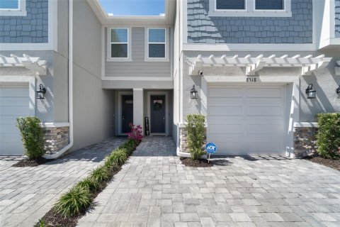 Touwnhouse à vendre à Odessa, Floride: 3 chambres, 159.42 m2 № 2210528 - photo 3
