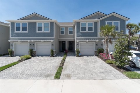 Touwnhouse à vendre à Odessa, Floride: 3 chambres, 159.42 m2 № 2210528 - photo 2