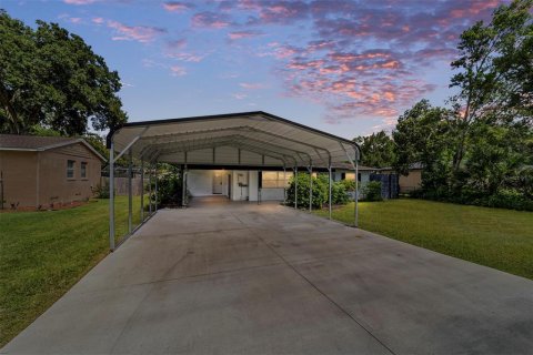 Villa ou maison à vendre à Ocala, Floride: 2 chambres, 117.34 m2 № 1917773 - photo 1