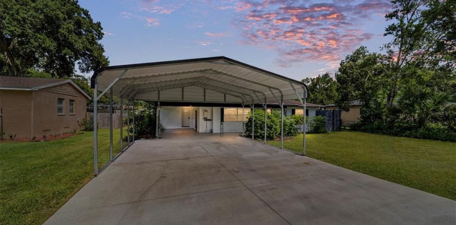 Villa ou maison à Ocala, Floride 2 chambres, 117.34 m2 № 1917773