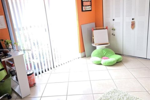 Condominio en venta en Hialeah, Florida, 2 dormitorios, 98.1 m2 № 1859831 - foto 9