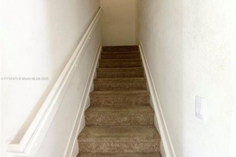 Townhouse in Homestead, Florida 3 bedrooms, 159.05 sq.m. № 2261597 - photo 25