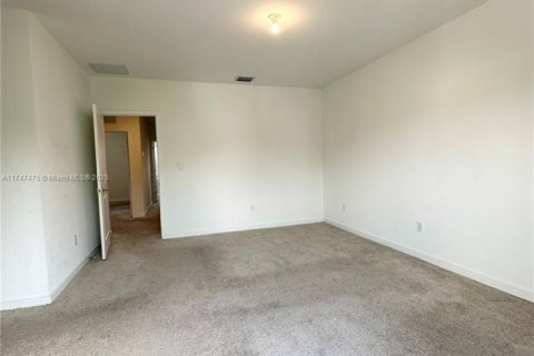 Townhouse in Homestead, Florida 3 bedrooms, 159.05 sq.m. № 2261597 - photo 27