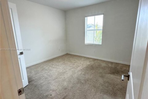 Townhouse in Homestead, Florida 3 bedrooms, 159.05 sq.m. № 2261597 - photo 28