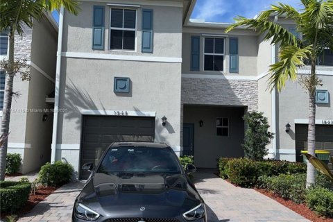 Townhouse in Homestead, Florida 3 bedrooms, 159.05 sq.m. № 2261597 - photo 8