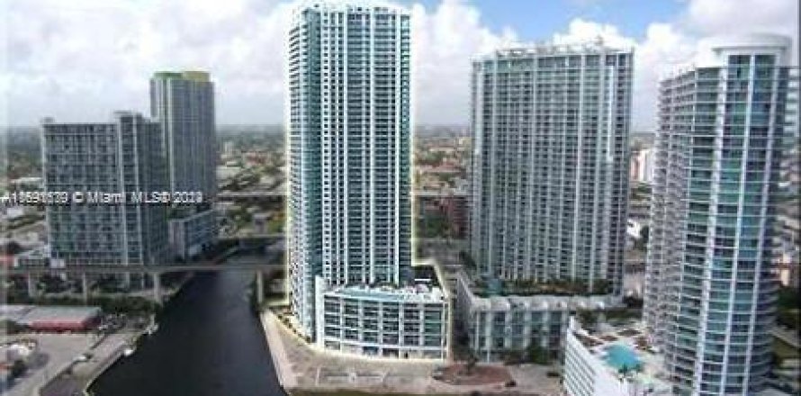Condominio en Miami, Florida, 2 dormitorios № 1860854