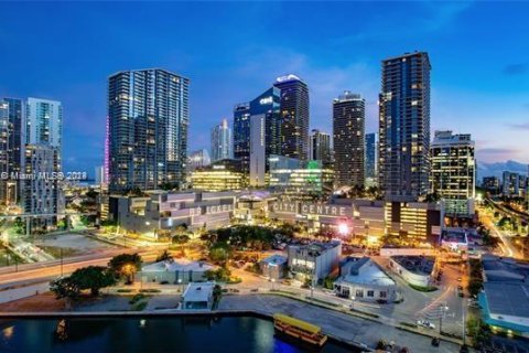 Condominio en venta en Miami, Florida, 2 dormitorios, 103.12 m2 № 1860854 - foto 19
