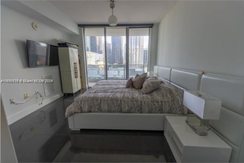 Condominio en venta en Miami, Florida, 2 dormitorios, 103.12 m2 № 1860854 - foto 12