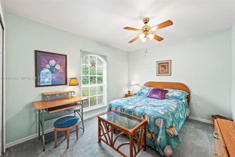 Villa ou maison à vendre à Lehigh Acres, Floride: 3 chambres, 132.2 m2 № 2021957 - photo 19