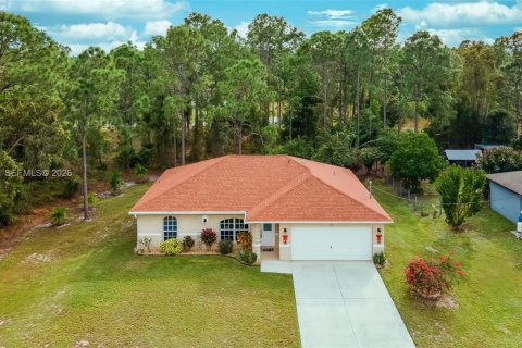 Villa ou maison à Lehigh Acres, Floride 3 chambres, 132.2 m2 № 2021957