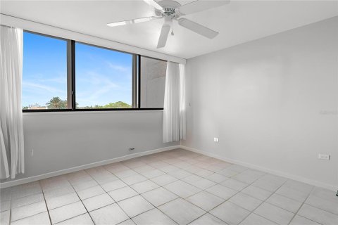 Copropriété à vendre à Treasure Island, Floride: 3 chambres, 165.37 m2 № 2091947 - photo 21