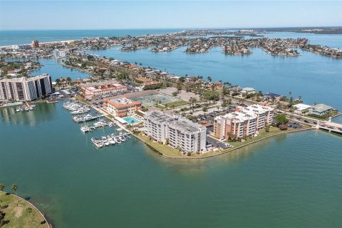 Copropriété à vendre à Treasure Island, Floride: 3 chambres, 165.37 m2 № 2091947 - photo 19