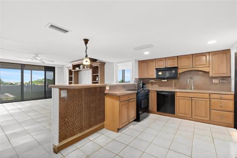 Copropriété à vendre à Treasure Island, Floride: 3 chambres, 165.37 m2 № 2091947 - photo 5