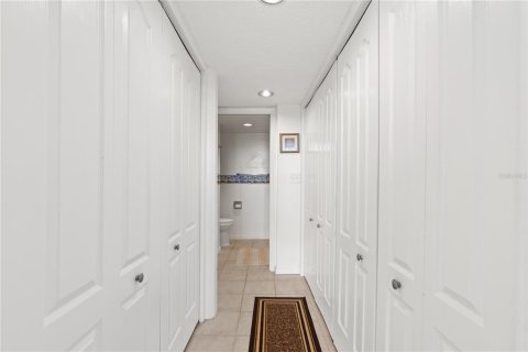 Copropriété à vendre à Treasure Island, Floride: 3 chambres, 165.37 m2 № 2091947 - photo 12