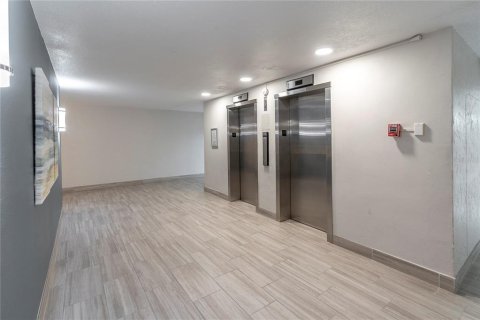 Copropriété à vendre à Treasure Island, Floride: 3 chambres, 165.37 m2 № 2091947 - photo 20