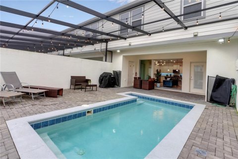 Adosado en venta en Davenport, Florida, 5 dormitorios, 211.91 m2 № 1555663 - foto 9