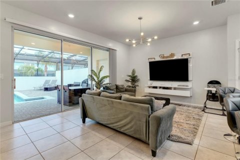 Adosado en venta en Davenport, Florida, 5 dormitorios, 211.91 m2 № 1555663 - foto 4