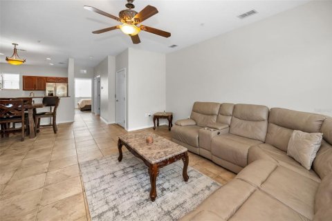 Adosado en venta en New Port Richey, Florida, 3 dormitorios, 158.86 m2 № 1871025 - foto 5