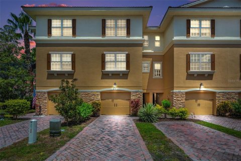 Adosado en venta en New Port Richey, Florida, 3 dormitorios, 158.86 m2 № 1871025 - foto 1