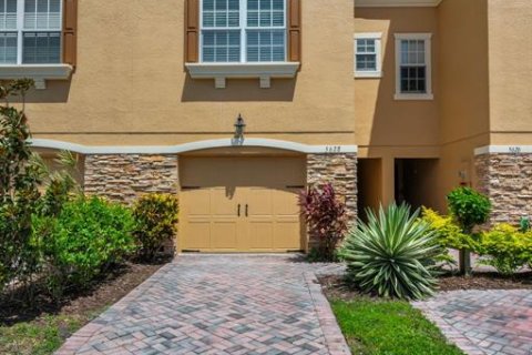 Adosado en venta en New Port Richey, Florida, 3 dormitorios, 158.86 m2 № 1871025 - foto 2