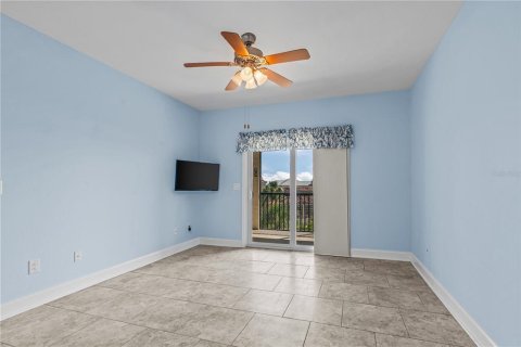 Condo in New Smyrna Beach, Florida, 2 bedrooms  № 2398550 - photo 25
