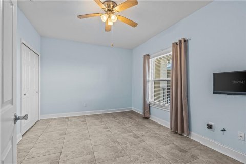 Condo in New Smyrna Beach, Florida, 2 bedrooms  № 2398550 - photo 29