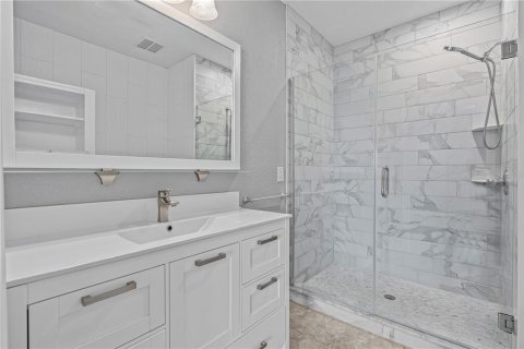 Condo in New Smyrna Beach, Florida, 2 bedrooms  № 2398550 - photo 27