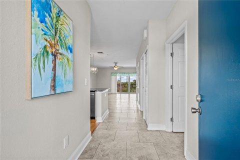 Condo in New Smyrna Beach, Florida, 2 bedrooms  № 2398550 - photo 7