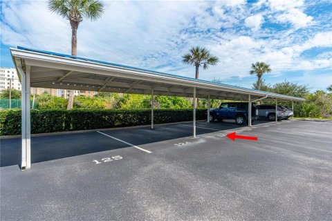 Condo in New Smyrna Beach, Florida, 2 bedrooms  № 2398550 - photo 6